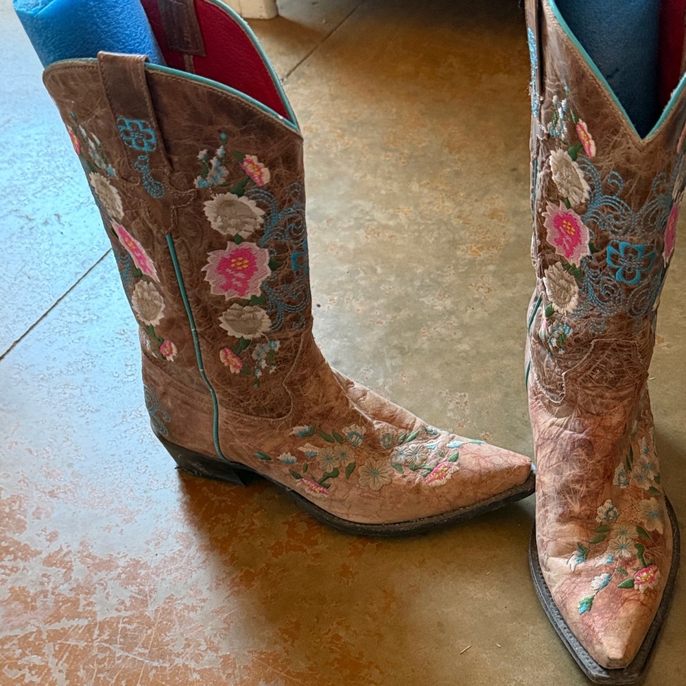Macie Bean Brown Floral Embroidered Heeled Boots Sz 11